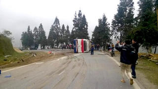 Xe khách từ Sa Pa tông chết người đi xe máy