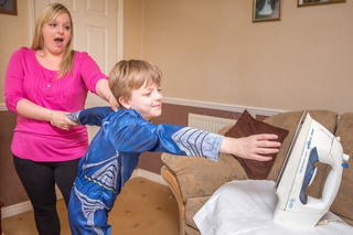 Cậu bé 'siêu nhân' không hề biết đau