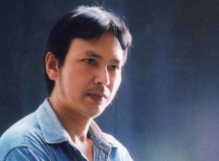 Có một người theo trăng gió đi xa