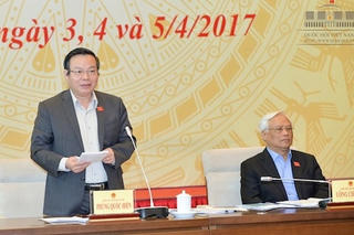 Siết việc cho, biếu, tặng quà
