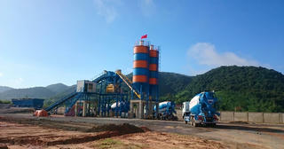 Trạm trộn bê tông 'quên' báo cáo tác động môi trường bị phạt 300 triệu
