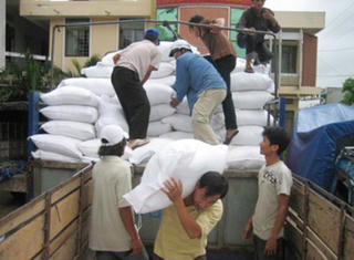 Phân bổ thêm 1.000 tấn gạo  hỗ trợ ngư dân Quảng Bình