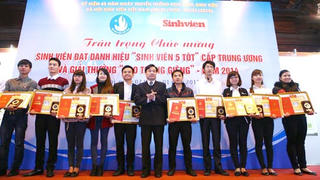 7/1/2016 trao giải thưởng Sao Tháng Giêng
