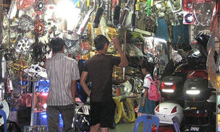 Ủng hộ dẹp bỏ bán đồ cũ, đồ hiếm tại 'Chợ giời'