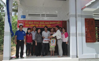 Những ngôi nhà đại đoàn kết