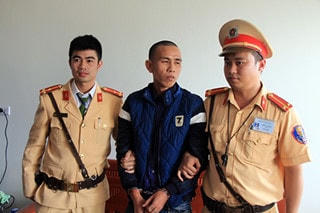 CSGT Quảng Ninh bắt đối tượng cưỡng đoạt tài sản đang trên đường bỏ trốn