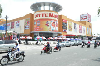 Trung tâm thương mại Lotte Mart hành xử vô văn hóa với khách hàng