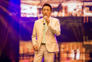 Danh ca Trường Vũ làm liveshow kỷ niệm 20 năm ca hát