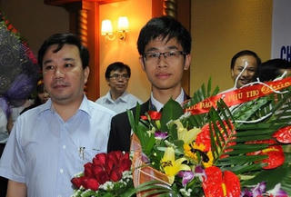 Chàng trai Vàng Olympic Hoá học