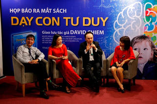 Chuyên gia giáo dục quốc tế David Chiem về nước tư vấn cách dạy con tư duy