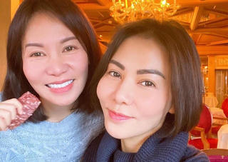 'Sao' Việt trong ngày: Thu Minh và em gái giống nhau như hai giọt nước