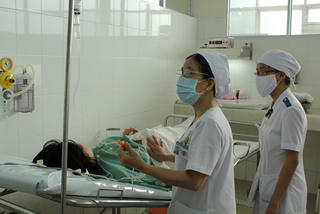 Thời gian nằm viện có được tính đóng BHXH?