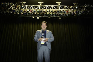 'Cha cõng con' thắng lớn tại Liên hoan phim quốc tế