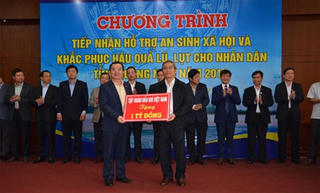 Ngành Công thương ủng hộ Quảng Ngãi 9 tỷ đồng, PVN ủng hộ 2,75 tỷ đồng