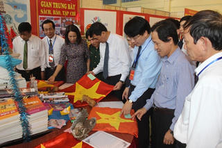 Trưng bày tư liệu 'Hoàng Sa, Trường Sa của Việt Nam - Những bằng chứng lịch sử và pháp lý'