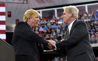 Điều gì xảy ra nếu đảng của ông Trump mất quyền kiểm soát Hạ viện?