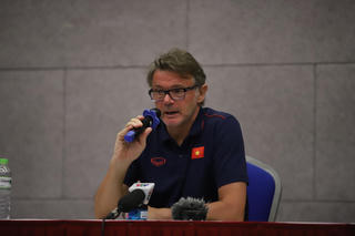HLV Philippe Troussier: Tôi và HLV Park cùng ngắm đến World Cup 2026