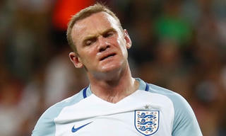 Rooney nên giã từ đội tuyển Anh