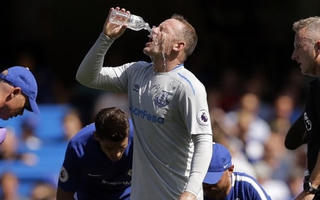 Wayne Rooney bị 'dằn mặt' vì lái xe khi say xỉn