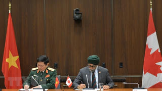 Ký kết bản ghi nhớ hợp tác quốc phòng giữa Việt Nam và Canada