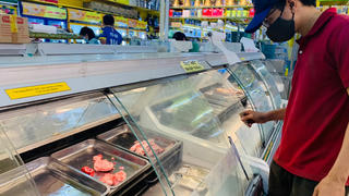 Chạy hết công suất, hàng thịt vẫn ‘trống trơn’