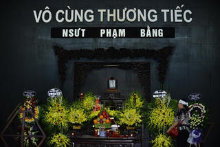 ẢNH: Dòng người tiễn đưa NSƯT Phạm Bằng