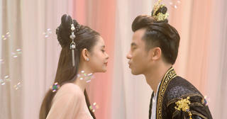 Trương Quỳnh Anh tung MV mới “chất lừ” với sự góp mặt của ekip nổi tiếng trong Mỹ nhân vào bếp