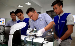 Học tiếng Anh trong trường cao đẳng: Yêu cầu cao về đào tạo nghề