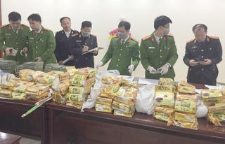Bắt giữ 4 đối tượng cùng 150 bánh heroin