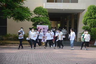 Đà Nẵng: Học sinh và sinh viên đi học trở lại từ ngày mai