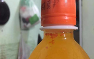 Gặp nước uống có cặn, thực phẩm bẩn xử lý thế nào?