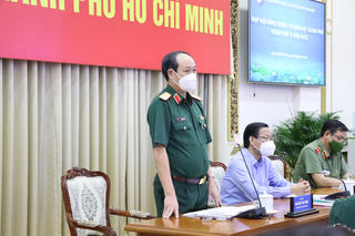Chủ tịch UBND TP HCM chỉ đạo đảm bảo phòng dịch Covid-19 trong công tác tuyển quân