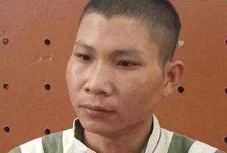 Phá cửa, khống chế, hiếp dâm con riêng của vợ