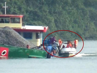 Bình Dương: Nghi vấn ‘làm luật’ trên sông, 3 cảnh sát bị tạm đình chỉ công tác