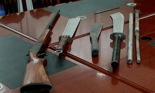 Bắt, vận động đầu thú 12 đối tượng xô xát có hung khí