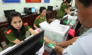 Cấp 4.670 giấy CMND miễn phí cho người nghèo