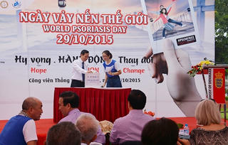 Bệnh nhân tham gia chạy bộ nhân Ngày vẩy nến thế giới