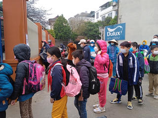 Học sinh lớp 1-6 tại Hà Nội vẫn chưa được đến trường: Tại  sao?