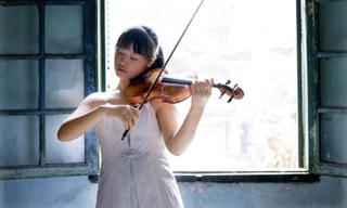 Tài năng violin 20 tuổi biểu diễn chào năm mới ở Hà Nội