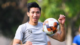 Đoàn Văn Hậu một lần nữa phải phẫu thuật chấn thương đầu gối