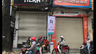 Dịch bùng phát, kinh doanh khó khăn