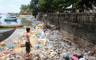 Quảng Nam: Kinh hoàng xã đảo tràn ngập rác thải