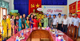 Lãnh đạo tỉnh Kon Tum thăm, chúc mừng Hội LHPN tỉnh nhân ngày 8/3