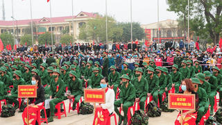 Ninh Bình: 1.400 thanh niên hăng hái lên đường nhập ngũ 