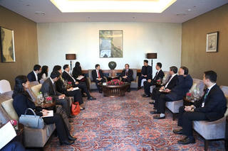 Trưởng Ban Kinh tế Trung ương tiếp Đoàn đại biểu Trung tâm Nghiên cứu Phát triển Quốc vụ viện Trung Quốc