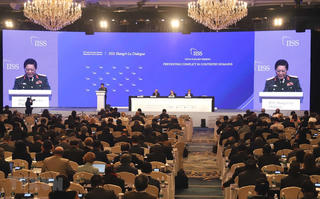 Bộ trưởng Quốc phòng Ngô Xuân Lịch nêu quan điểm giải quyết tranh chấp