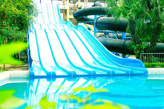 Công viên Nước Hồ Tây ra mắt ‘Đường trượt đa làn’ mới