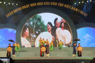 Định danh văn hóa thời hội nhập