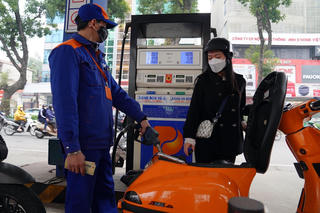 Giảm thuế bảo vệ môi trường đối với xăng dầu: Bao nhiêu thì hợp lý?