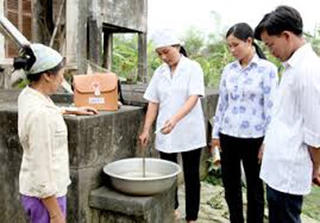 Phòng bệnh sau mưa lũ